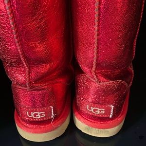 UGG BOOTS BIG KIDS SIZE 3